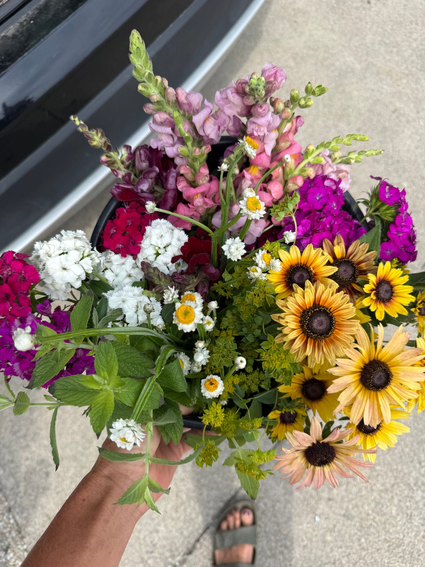DIY Flower Bucket CLASSIC